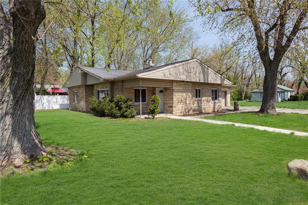6329 Michigan Road Indianapolis, IN 46260 - Photo 4 of 25 Gallery Image 4