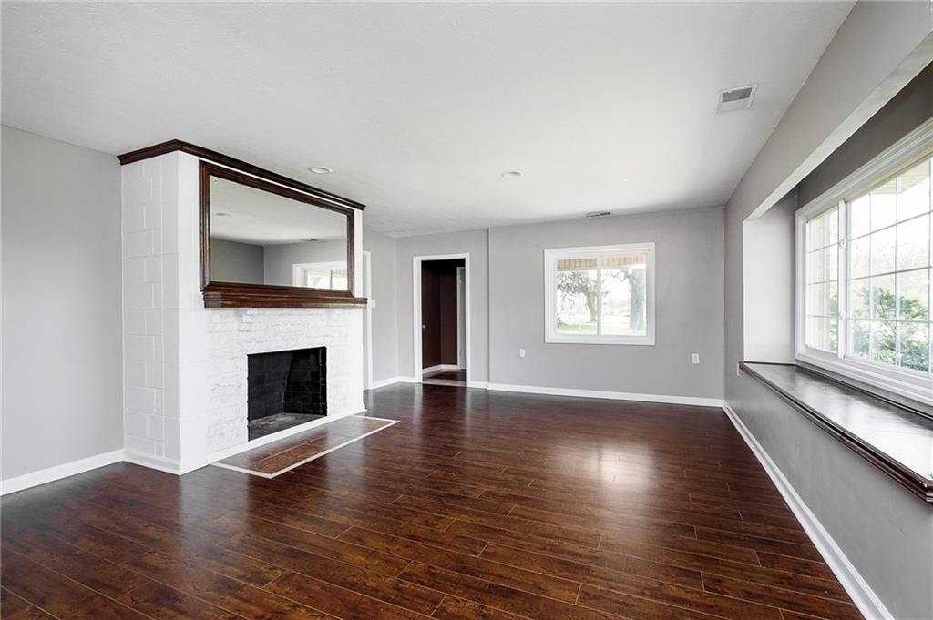 6329 Michigan Road Indianapolis, IN 46260 - Photo 10 of 25 Gallery Image 10