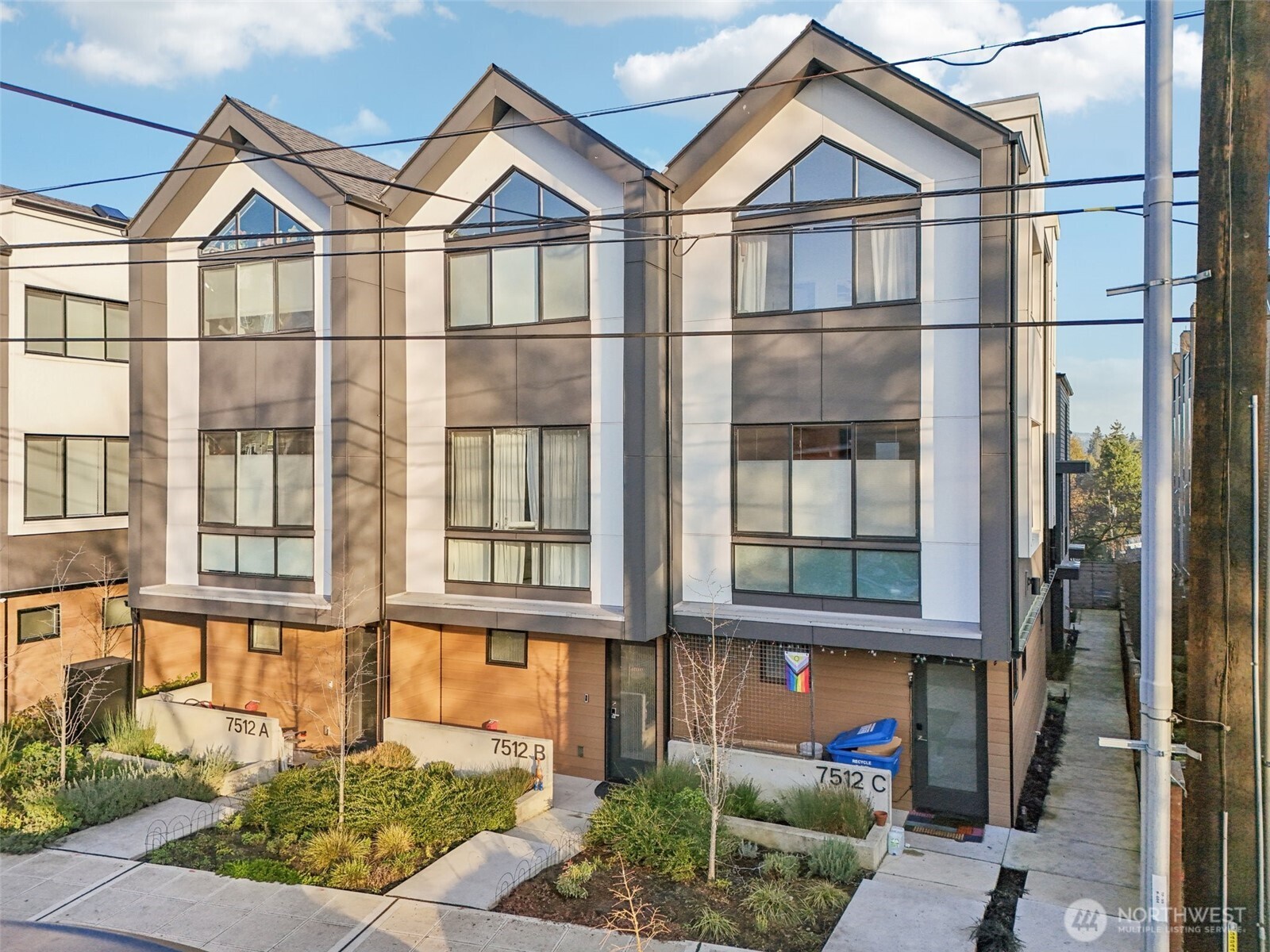 7514 43rd Avenue South, Unit B Seattle, WA 98118 - Photo 34 of 39