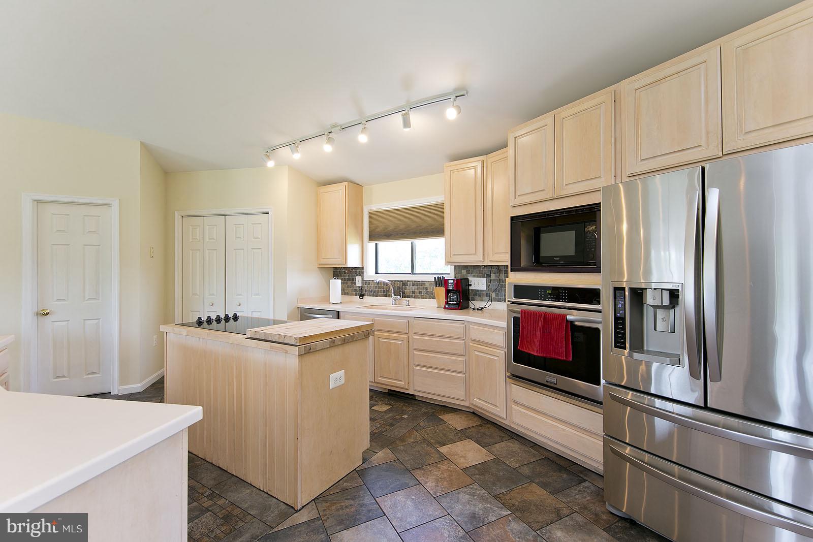 986 Browntown Road Boyce, VA 22620 - Photo 11 of 23 Kitchen