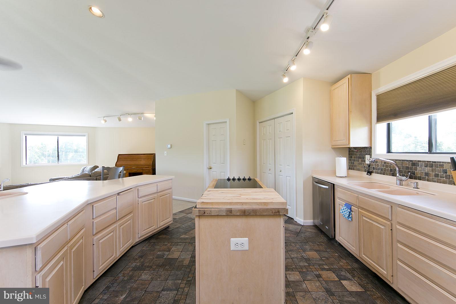 986 Browntown Road Boyce, VA 22620 - Photo 14 of 23 Kitchen