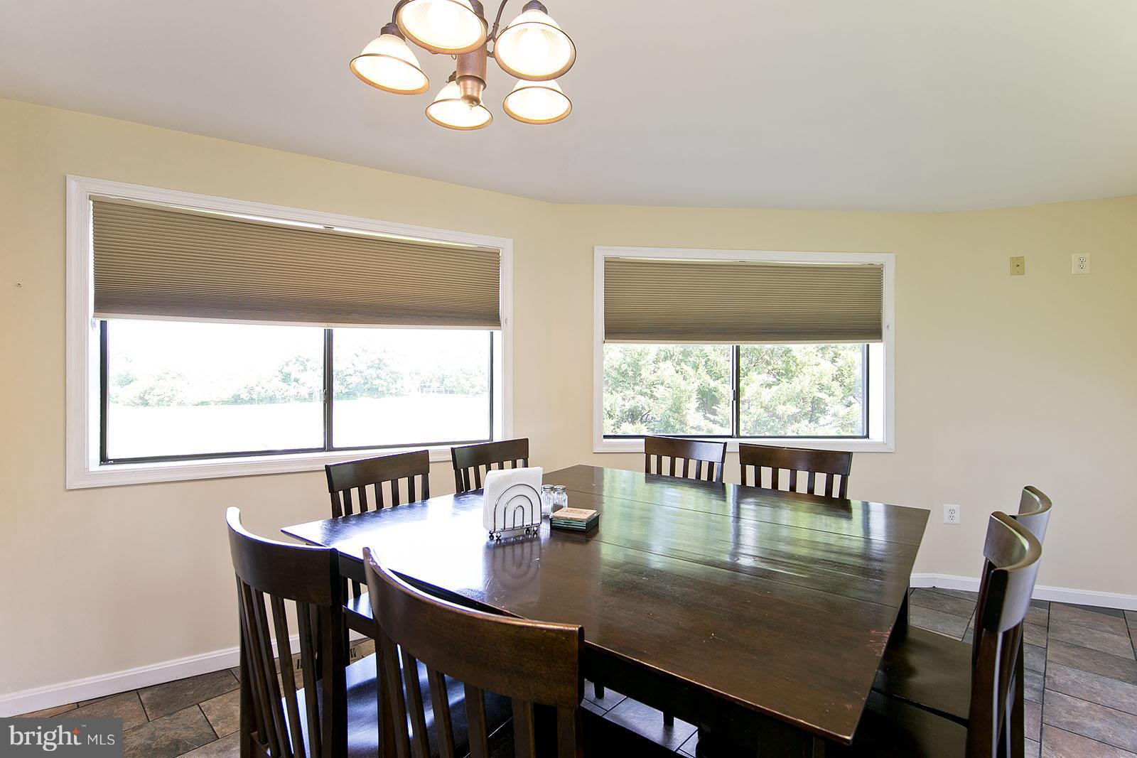 986 Browntown Road Boyce, VA 22620 - Photo 15 of 23 Breakfast nook