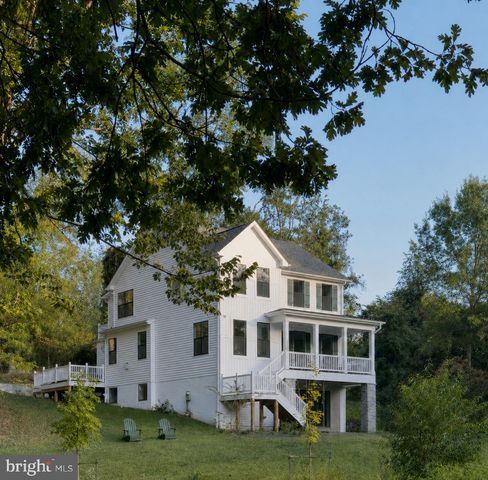 $979,000 | 15717 Tierra Drive, Silver Spring, MD 20906