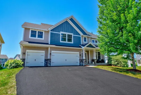 $775,000 | 5204 Porchlight Bay, Unit BAY, Woodbury, MN 55129