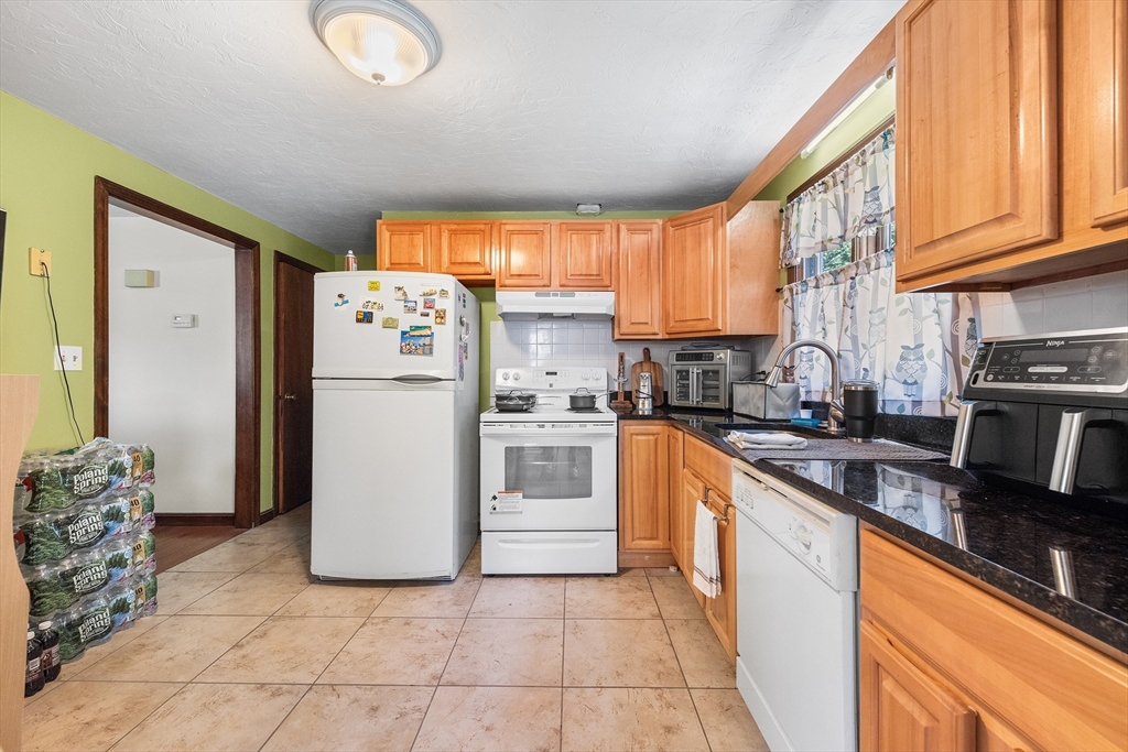 14-16 Julian Road Randolph, MA 02368 - Photo 6 of 39