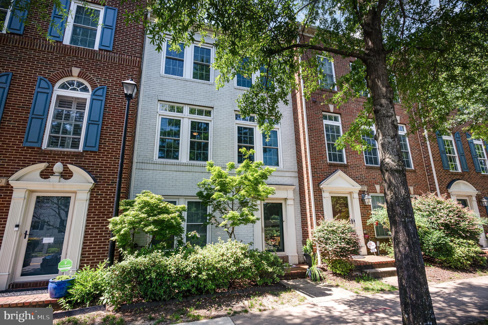 822 West Glebe Road Alexandria, VA 22305 - Photo 2 of 32