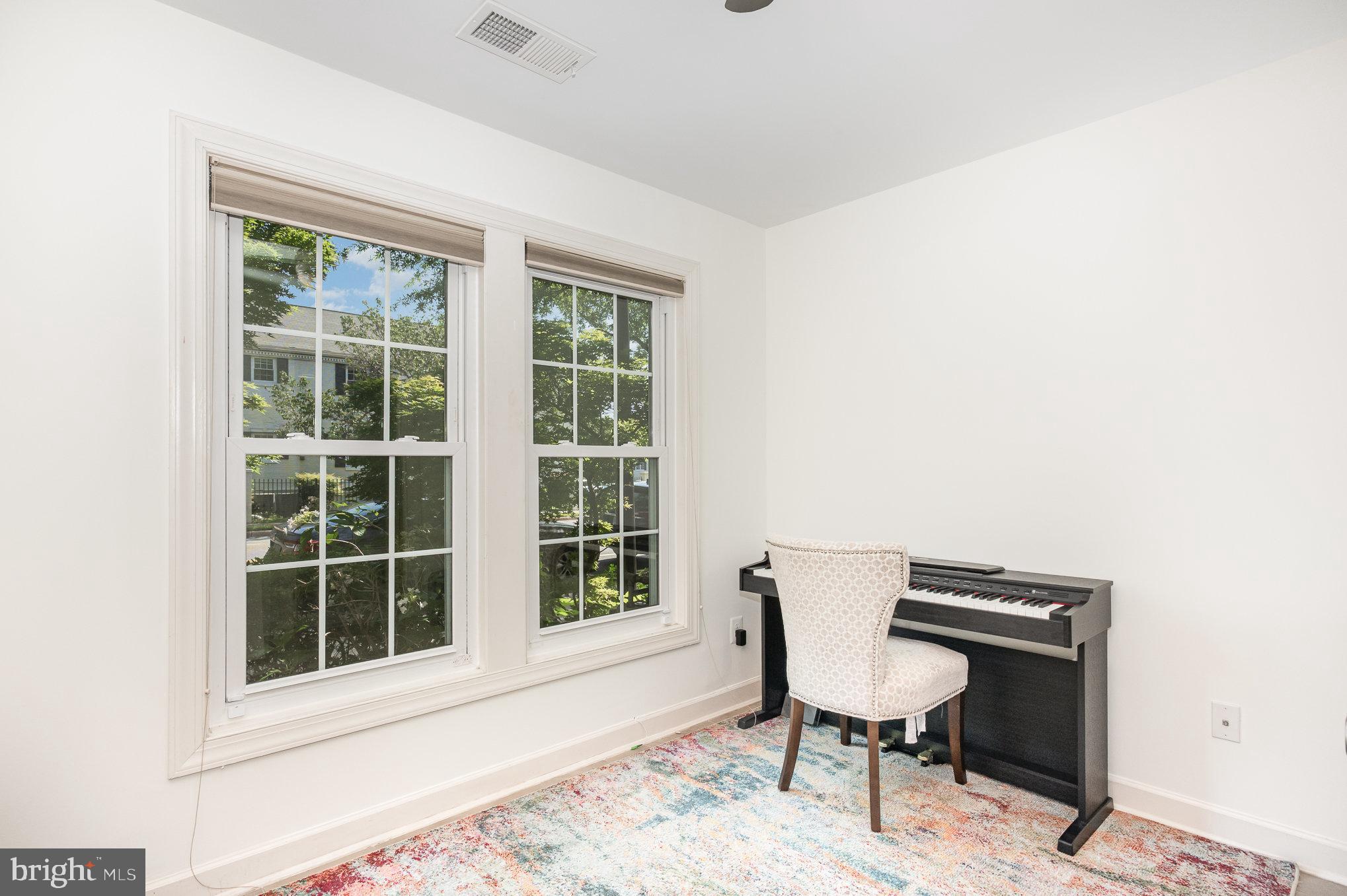 822 West Glebe Road Alexandria, VA 22305 - Photo 8 of 32