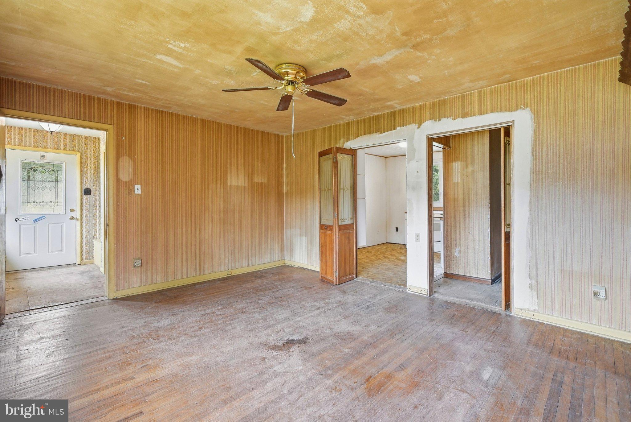 2584 Galloway Road Bensalem, PA 19020 - Photo 5 of 31 Gallery Image 5