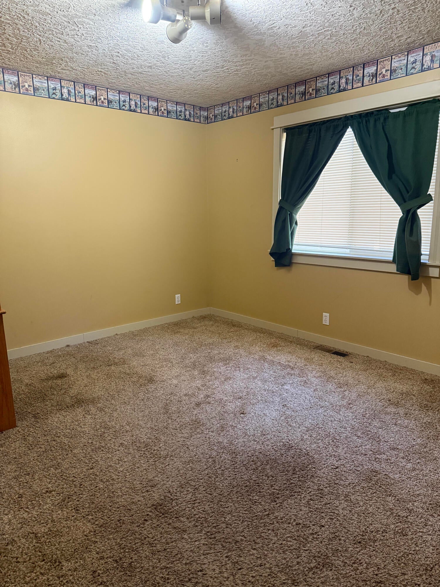 54282 Huntington Road Bend, OR 97707 - Photo 20 of 21 hunt6