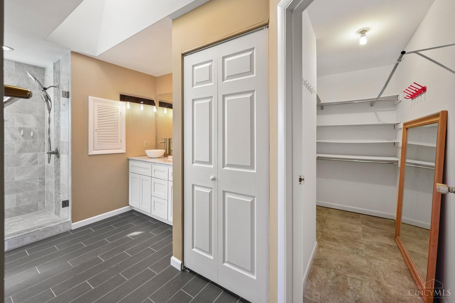 5229 Race Road Cincinnati, OH 45247 - Photo 37 of 46