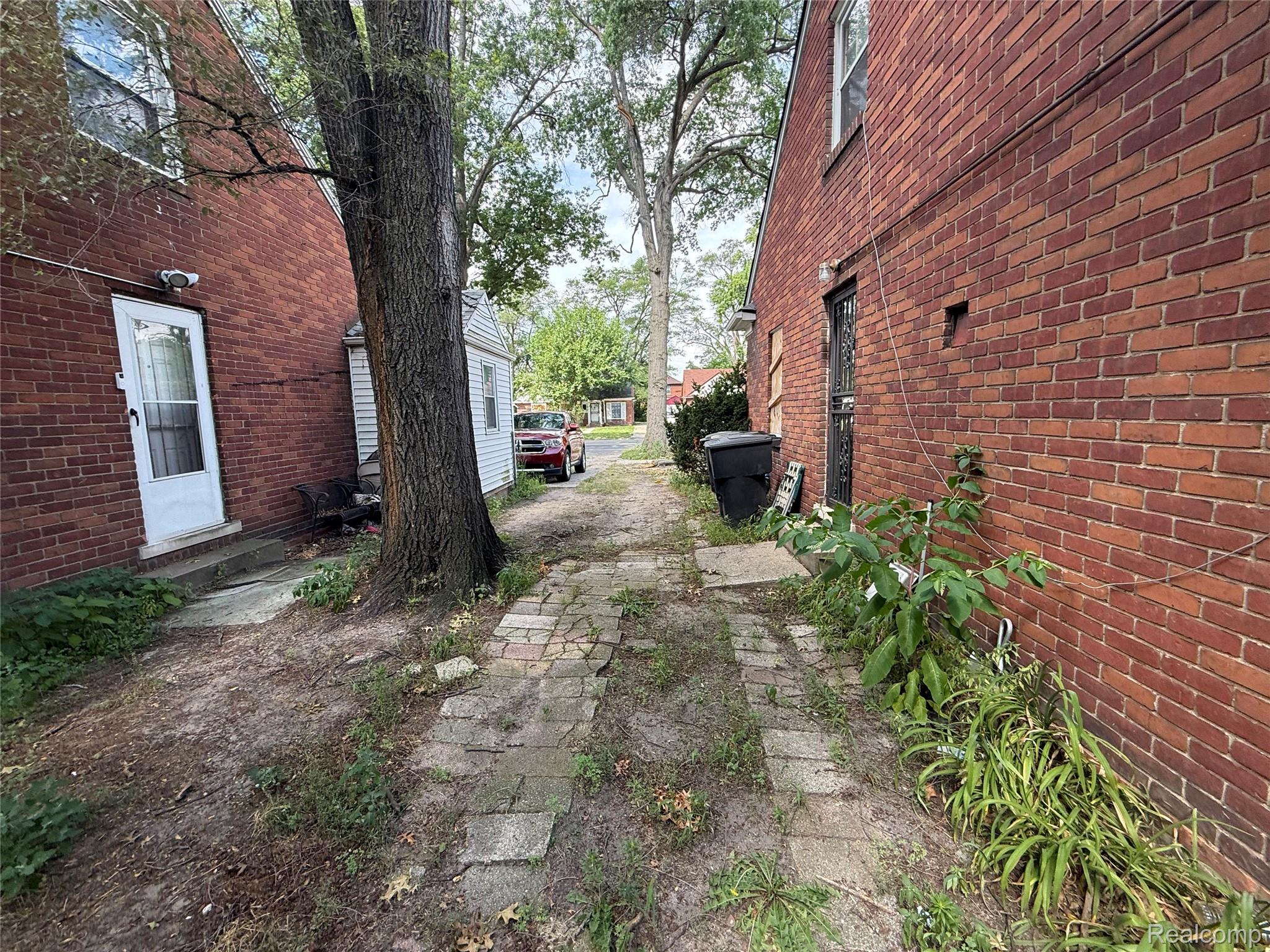 15830 Meyers Road Detroit, MI 48227 - Photo 27 of 27 Copy_of_IMG_1399.jpg