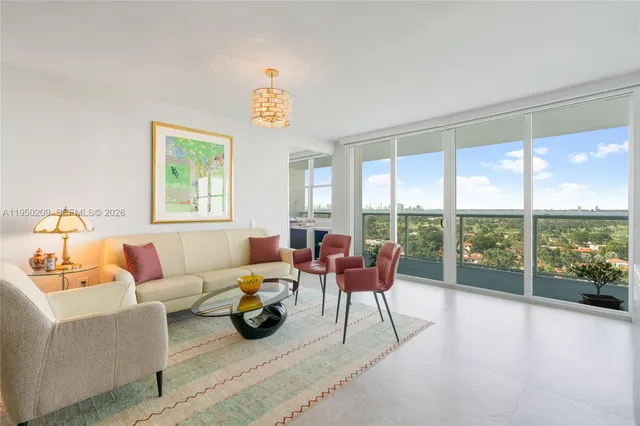 $685,000 | 5750 Collins Avenue, Unit 15E, Miami Beach, FL 33140