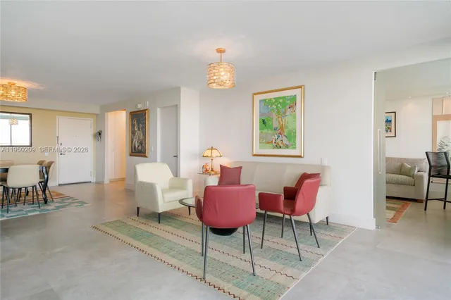 $685,000 | 5750 Collins Avenue, Unit 15E, Miami Beach, FL 33140