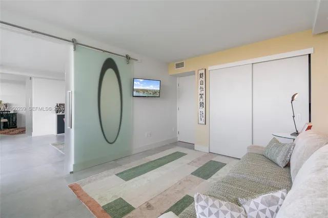 $685,000 | 5750 Collins Avenue, Unit 15E, Miami Beach, FL 33140