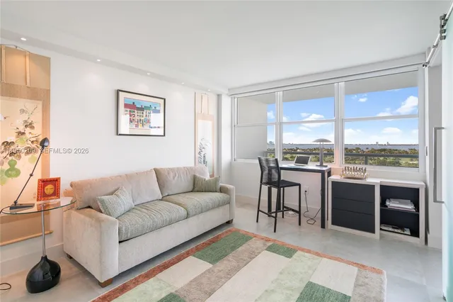 $685,000 | 5750 Collins Avenue, Unit 15E, Miami Beach, FL 33140