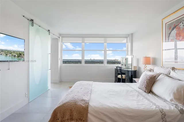 $685,000 | 5750 Collins Avenue, Unit 15E, Miami Beach, FL 33140