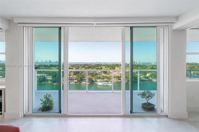 $685,000 | 5750 Collins Avenue, Unit 15E, Miami Beach, FL 33140