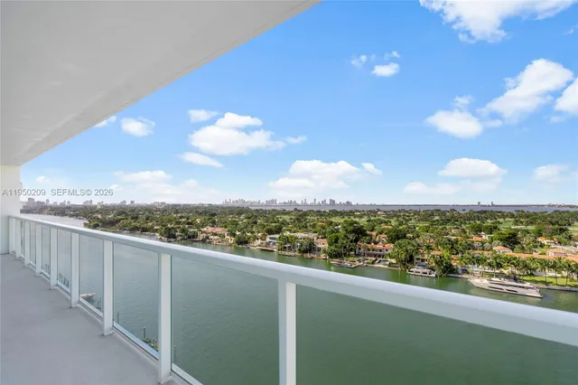 $685,000 | 5750 Collins Avenue, Unit 15E, Miami Beach, FL 33140