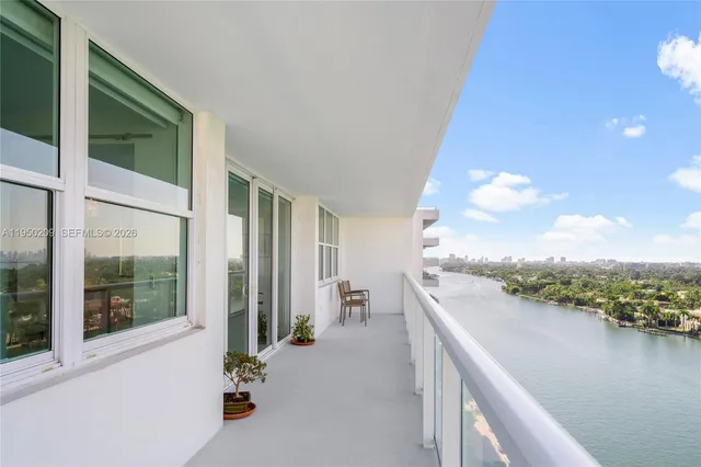 $685,000 | 5750 Collins Avenue, Unit 15E, Miami Beach, FL 33140