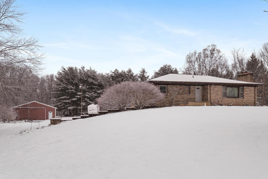 2567 Hamilton Road Battle Creek, MI 49017 - Photo 1 of 30 IMG_1002a