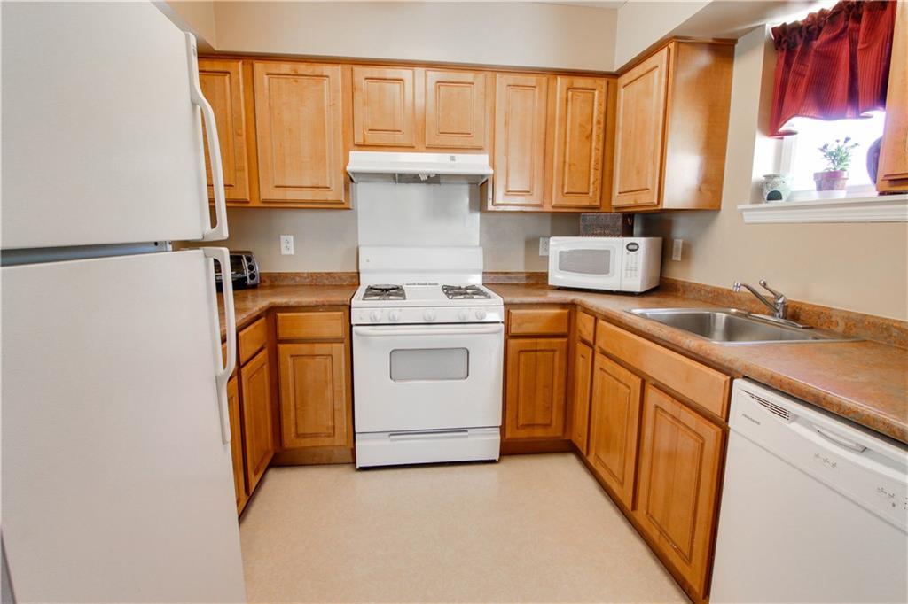 112 Pleasant Ridge Road McKees Rocks, PA 15136 - Photo 11 of 25