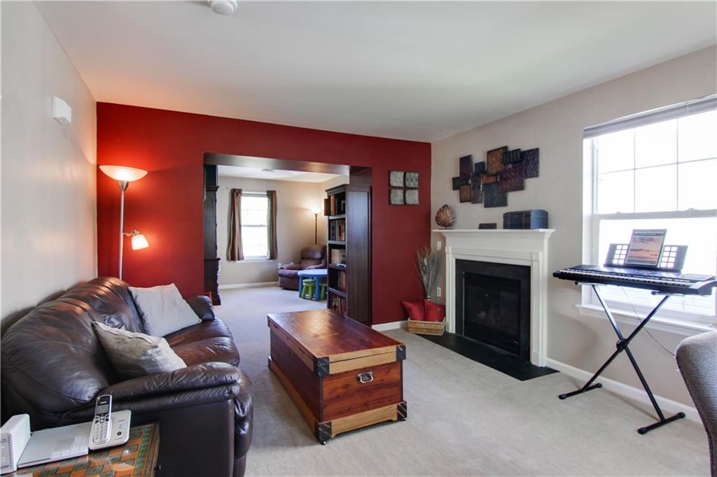 112 Pleasant Ridge Road McKees Rocks, PA 15136 - Photo 4 of 25