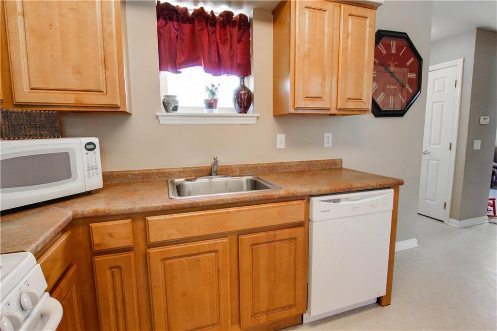 112 Pleasant Ridge Road McKees Rocks, PA 15136 - Photo 9 of 25