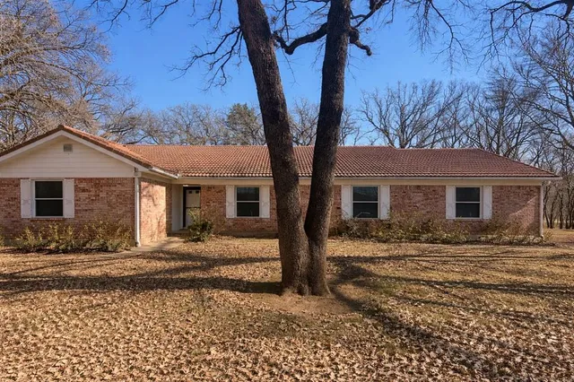 $320,000 | 4217 West Pleasant Forest Street, Arlington, TX 76015
