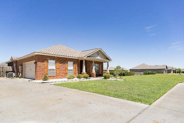9335 Pembrook Loop Fairhope, AL 36532 - Photo 3 of 16
