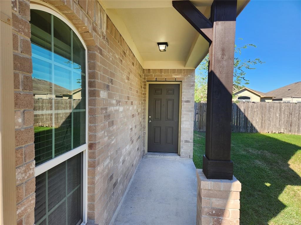 12507 Kings Pond Court Houston, TX 77044 - Photo 3 of 10 a view of outdoor space and yard