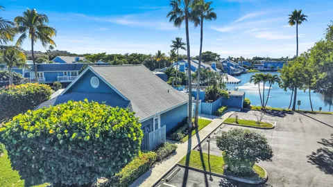 $749,900 | 622 Ocean Dunes Circle, Jupiter, FL 33477