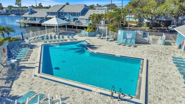 $709,900 | 622 Ocean Dunes Circle, Jupiter, FL 33477