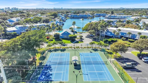 $749,900 | 622 Ocean Dunes Circle, Jupiter, FL 33477