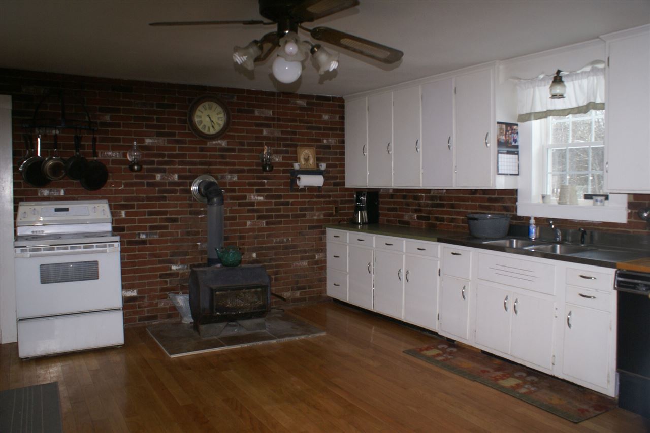 20 Pinkham Road Middleton, NH 03887 - Photo 2 of 19