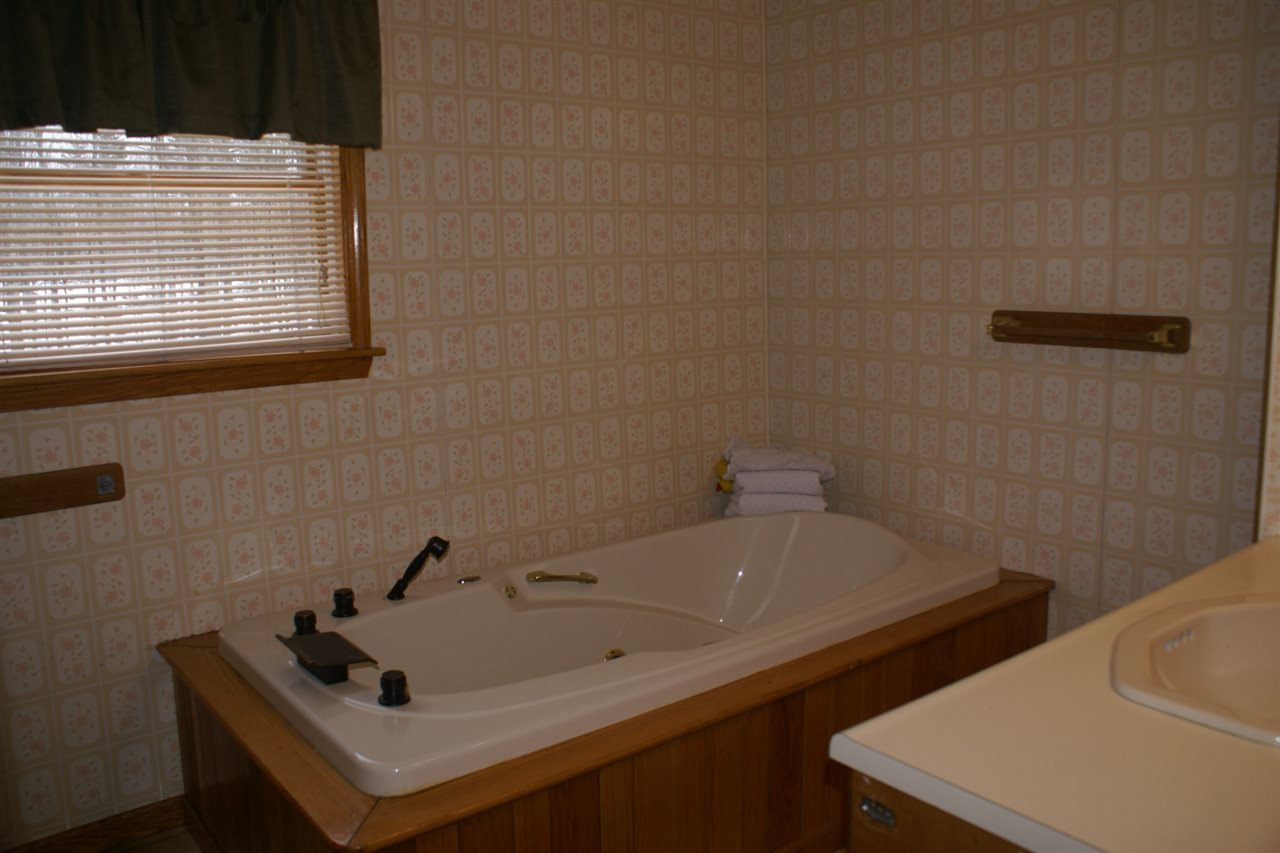 20 Pinkham Road Middleton, NH 03887 - Photo 3 of 19