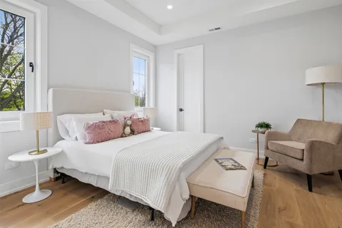 $2,500,000 | 6022 North Ionia Avenue, Chicago, IL 60646