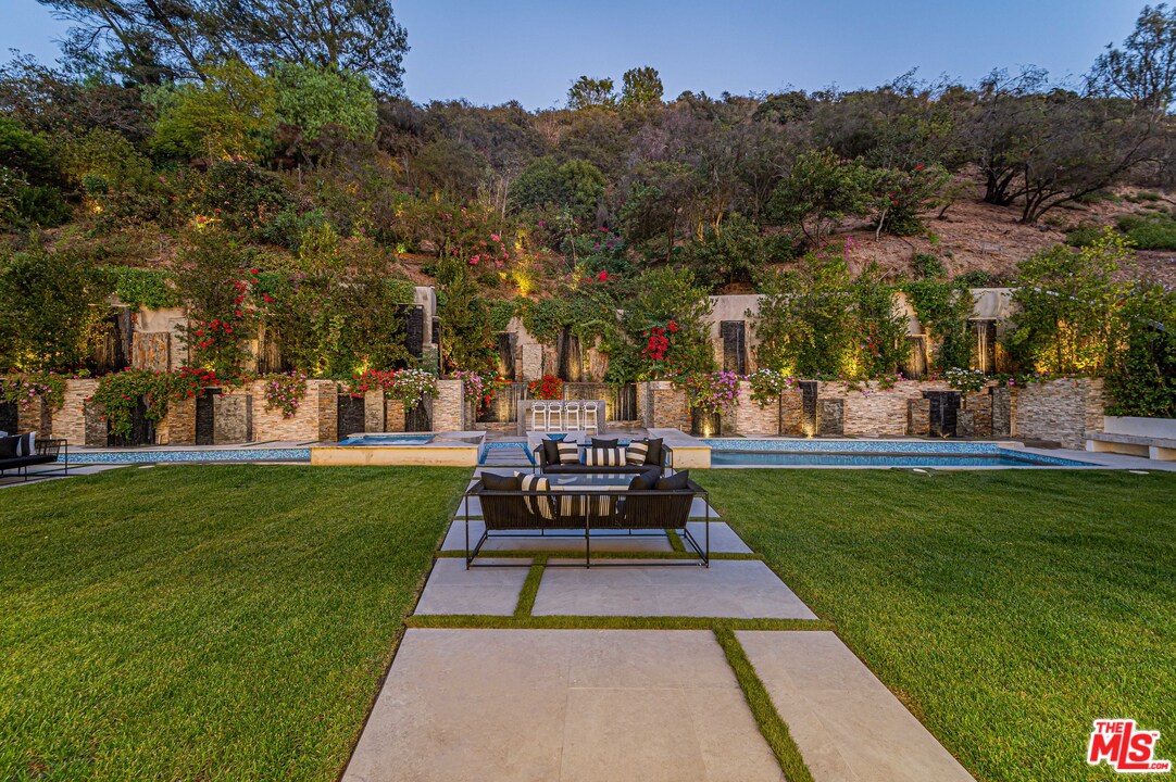 930 Roscomare Road Los Angeles, CA 90077 - Photo 20 of 54