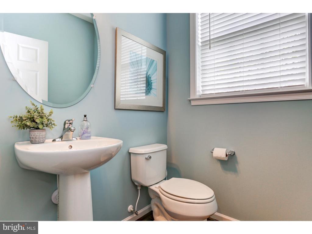 2 Abby Road Avondale, PA 19311 - Photo 11 of 24 Powder room