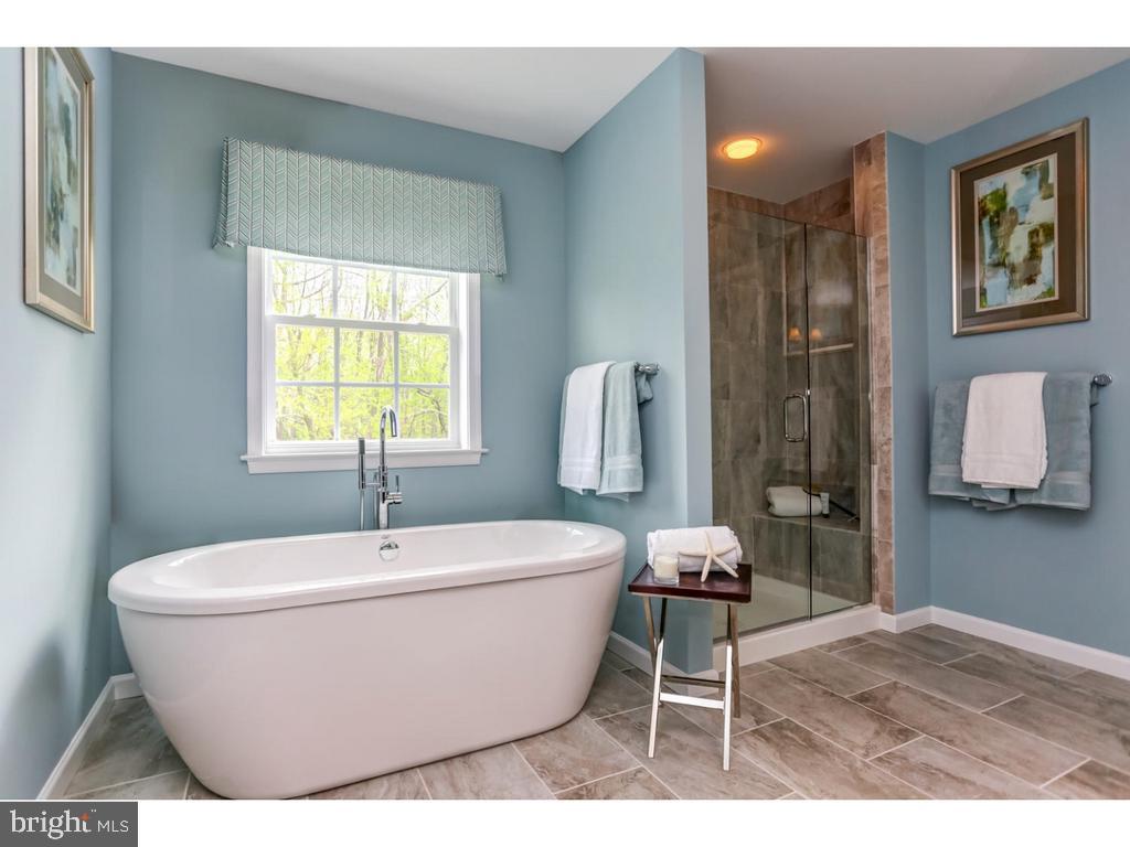 2 Abby Road Avondale, PA 19311 - Photo 13 of 24 Awesome bath