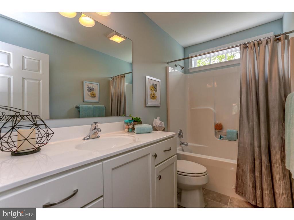 2 Abby Road Avondale, PA 19311 - Photo 18 of 24 Hall bath