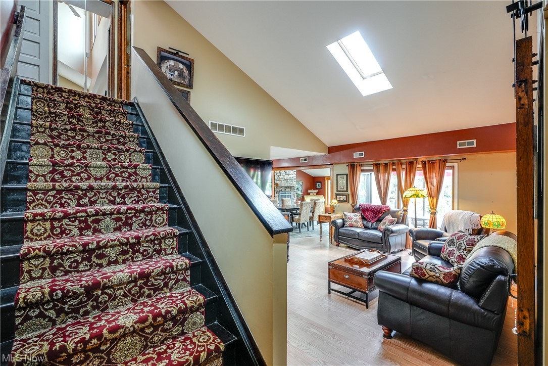 1414 Loop Road Kent, OH 44240 - Photo 10 of 35 Gallery Image 10