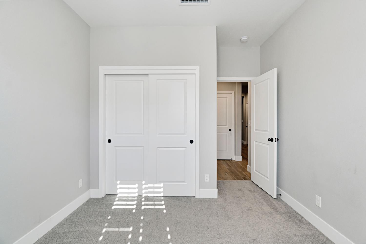 4415 Horizon Drive Madera, CA 93636 - Photo 18 of 41 a view of room with window