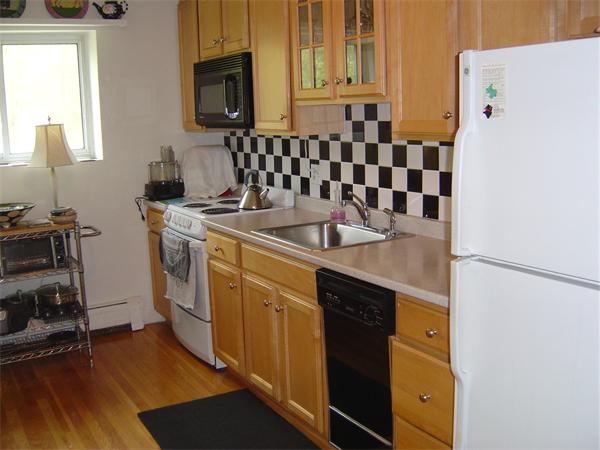41 Westgate Road, Unit 3 Newton Center, MA 02459 - Photo 2 of 4