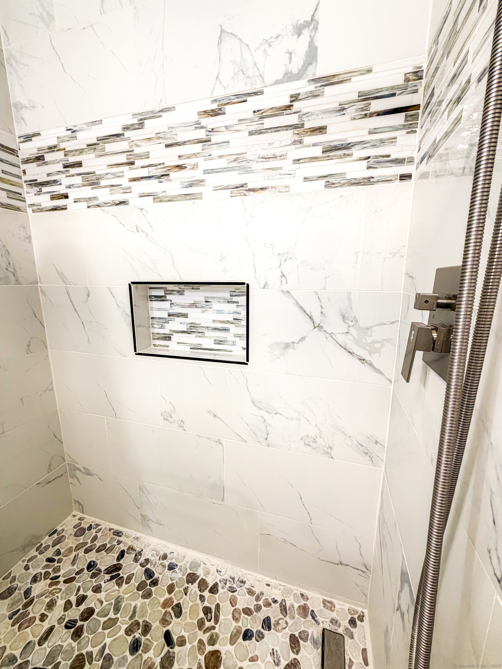 113 Horse Pond Road, Unit B Salem, CT 06420 - Photo 7 of 11