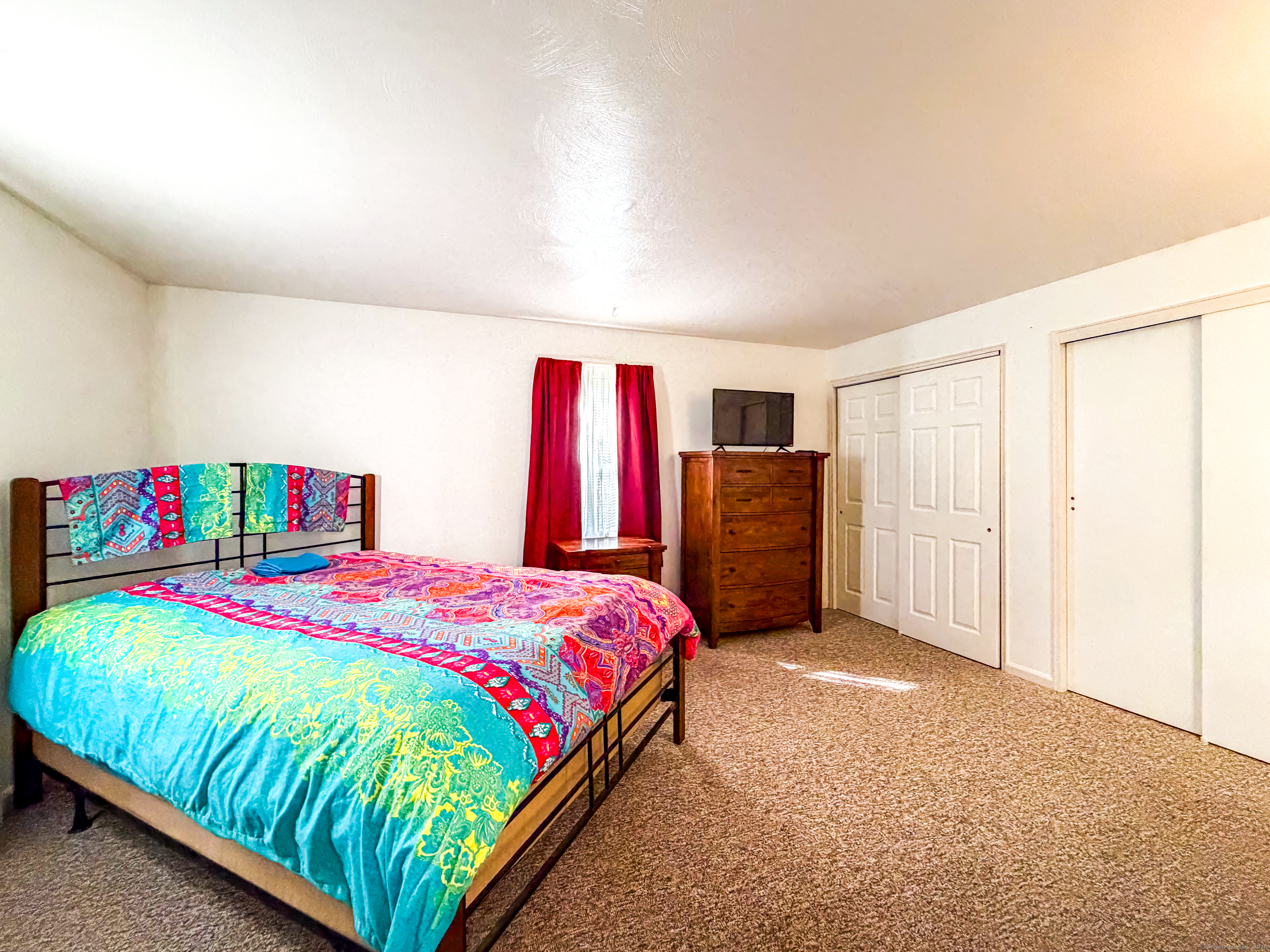 113 Horse Pond Road, Unit B Salem, CT 06420 - Photo 8 of 11