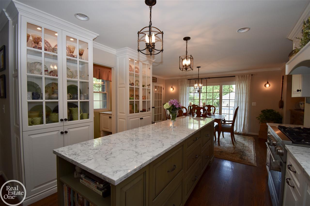 488 Fisher Road Grosse Pointe Farms, MI 48230 - Photo 8 of 40