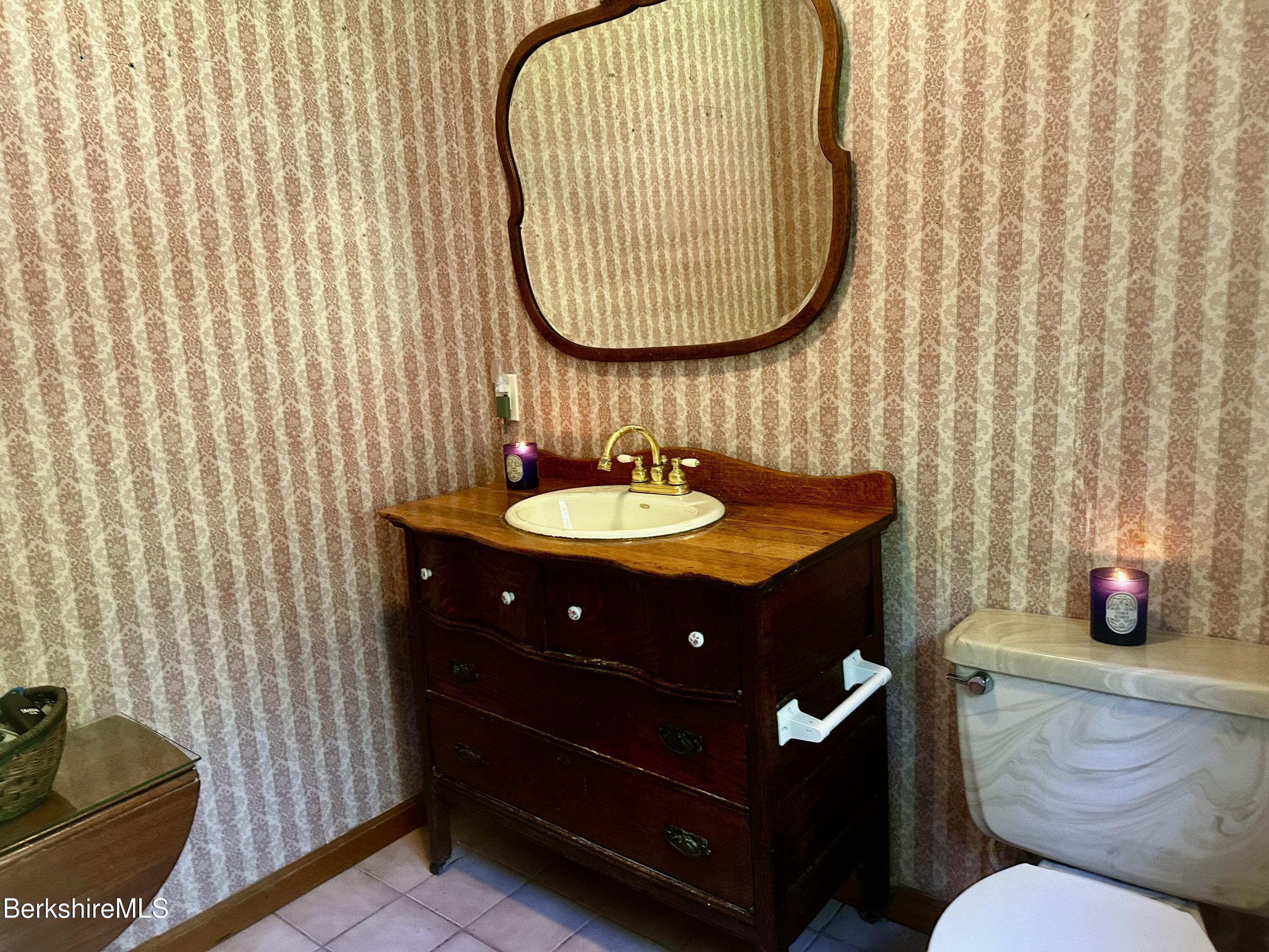 1689 East Windsor Road Windsor, MA 01270 - Photo 29 of 57 First floor half bath