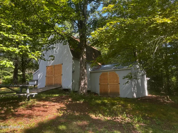 $385,000 | 1689 East Windsor Road, Windsor, MA 01270