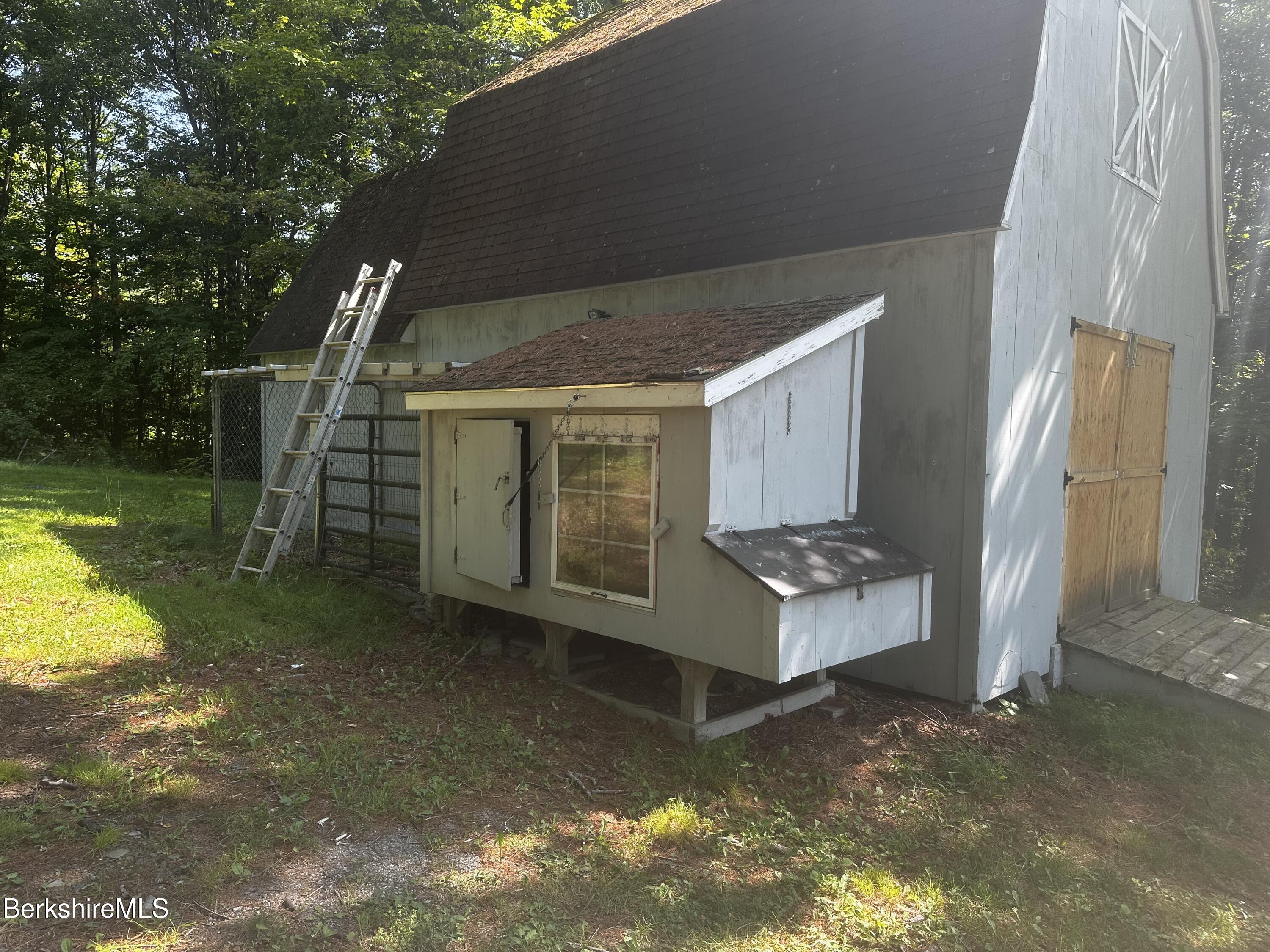 1689 East Windsor Road Windsor, MA 01270 - Photo 51 of 57 Chicken coop
