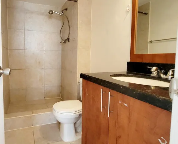 $1,850 | 494 Northwest 165th Street, Unit 602, Miami, FL 33169